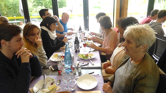Repas au parc des oiseaux